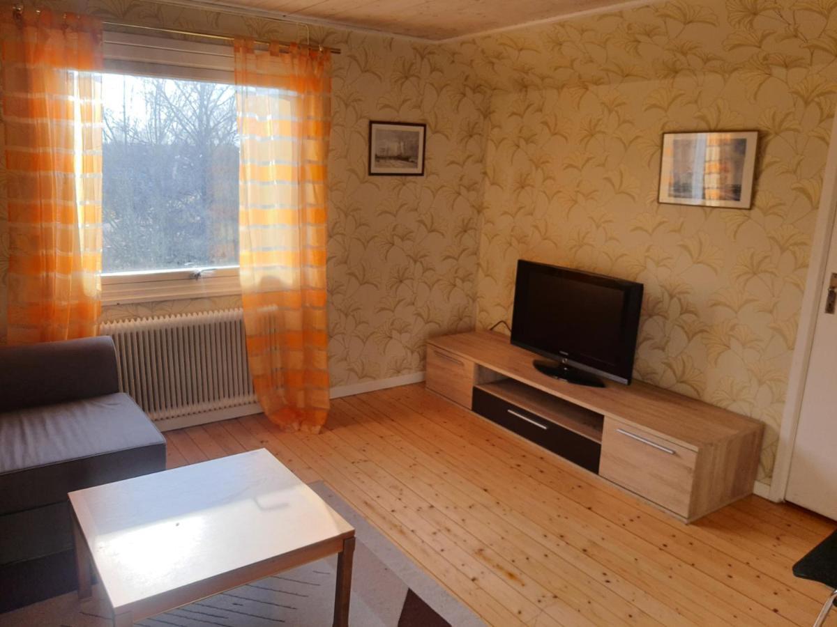 Liten Laegenhet 2 + 2 Pers Fagelfors Exterior photo